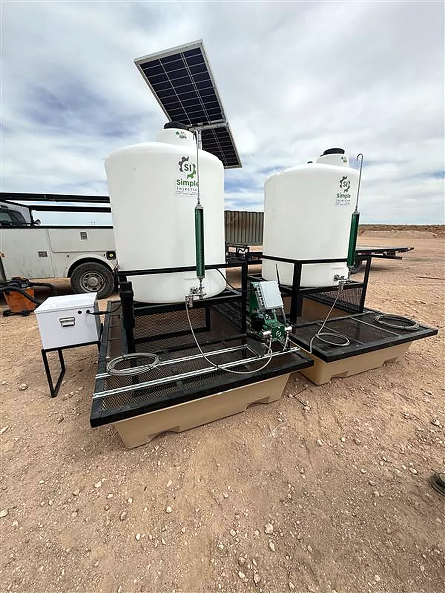Dual tank solar chemical injection skid